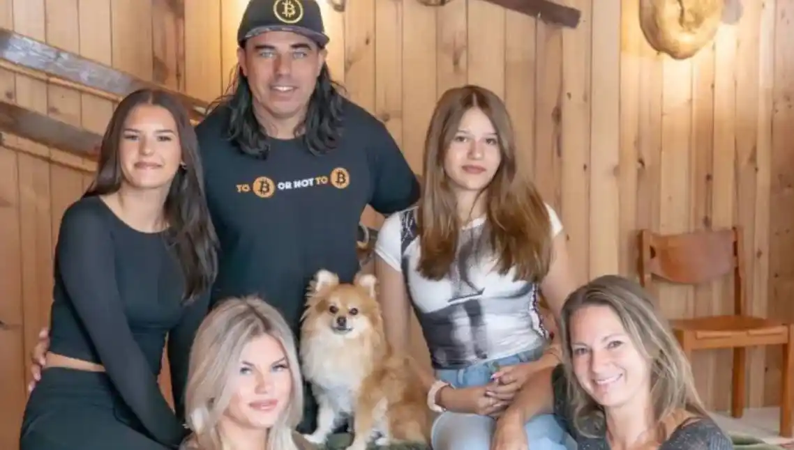 Image from CRYPTOMONNAIES ET INVESTISSEMENTS ©: 👥 La « famille Bitcoin » réorganise sa sécurité après les vagues d'en...