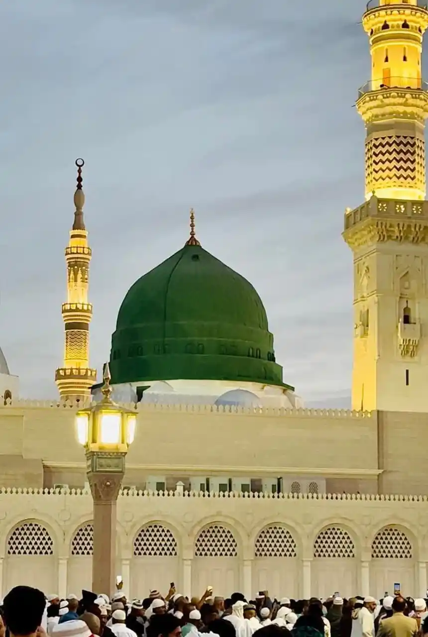 Image from Mufti Waseem Madani: *مدینے کی صبح!*   ایک ایسا لمحہ جہاں وقت ٹھہر سا جاتا ہے، ہلکی ٹھنڈی ہ...