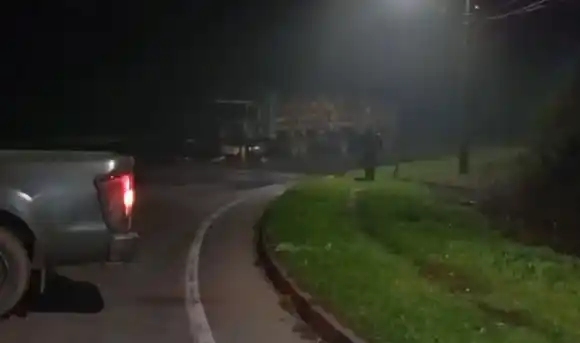 Image from ContratistasForestalesAG: *Ola de violencia en La Araucanía: camioneros atacados y amenaza a Gen...