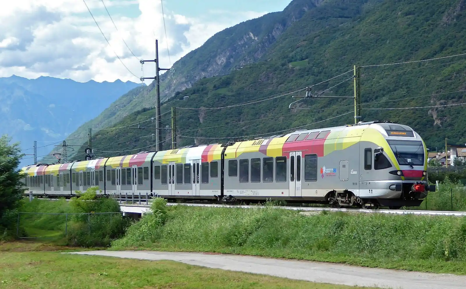 Image from Verkehrsinfos IT: +++ MERANER BAHNLINIE 8 WOCHEN GESPERRT +++ (1/2) Von morgen Sonntag,...