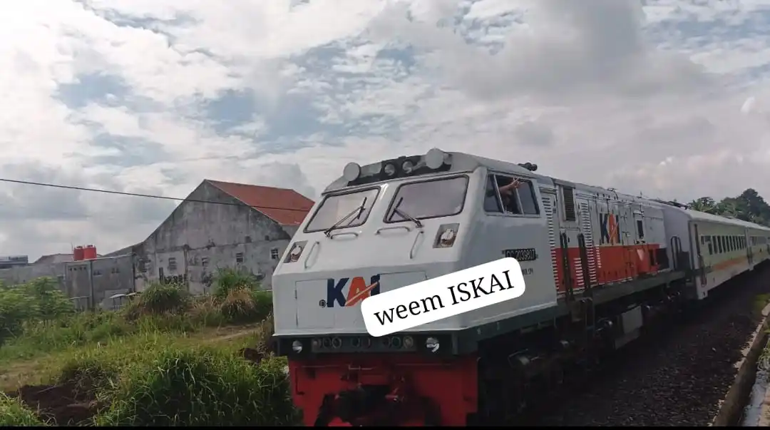 Image from ISKAI (Info dan Sensus Kereta Api Indonesia): _*Stamformasi 286 Serayu*_ `Purwokerto - Kroya` _Jum`at 20 Juni 2025_ ...