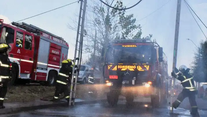 Image from ContratistasForestalesAG: *Tercera Compañía de Río Claro recibe moderno carro para emergencias f...