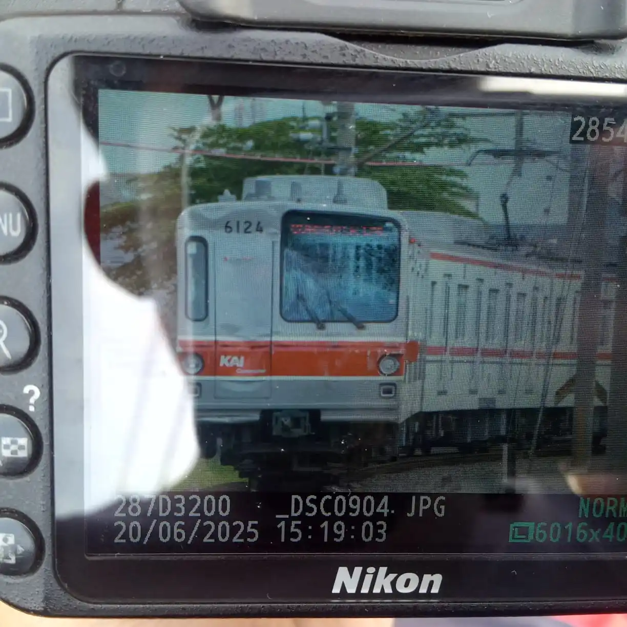 Image from ISKAI (Info dan Sensus Kereta Api Indonesia): TM 6024 Masuk depo Depok *©Akamsi Depok*...