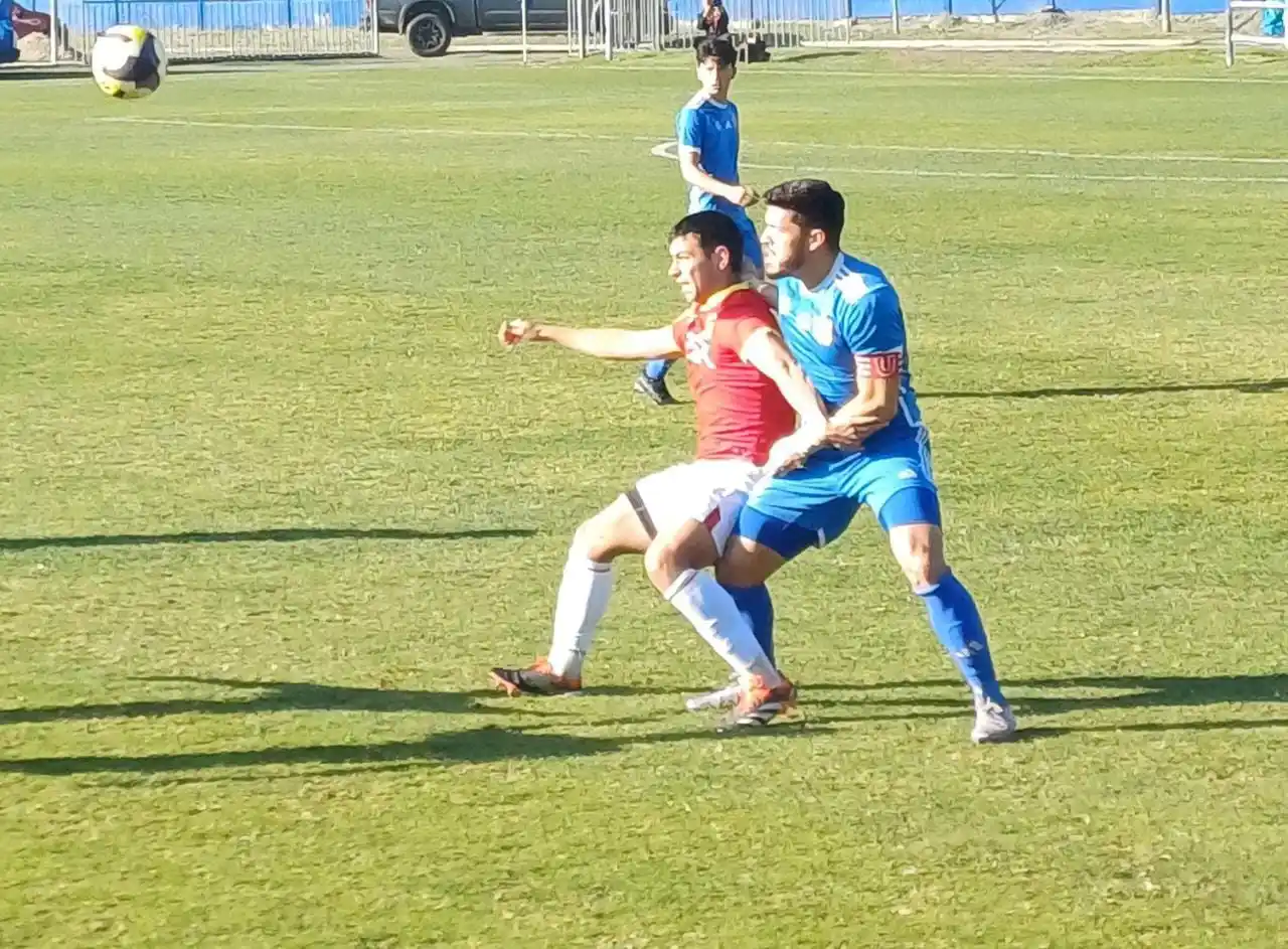 Image from SPORTTINTOS⚽🔥: *‼️🇻🇪 Titular y Capitán con Universidad de Chile U20🇨🇱*  ✅ Biannei...