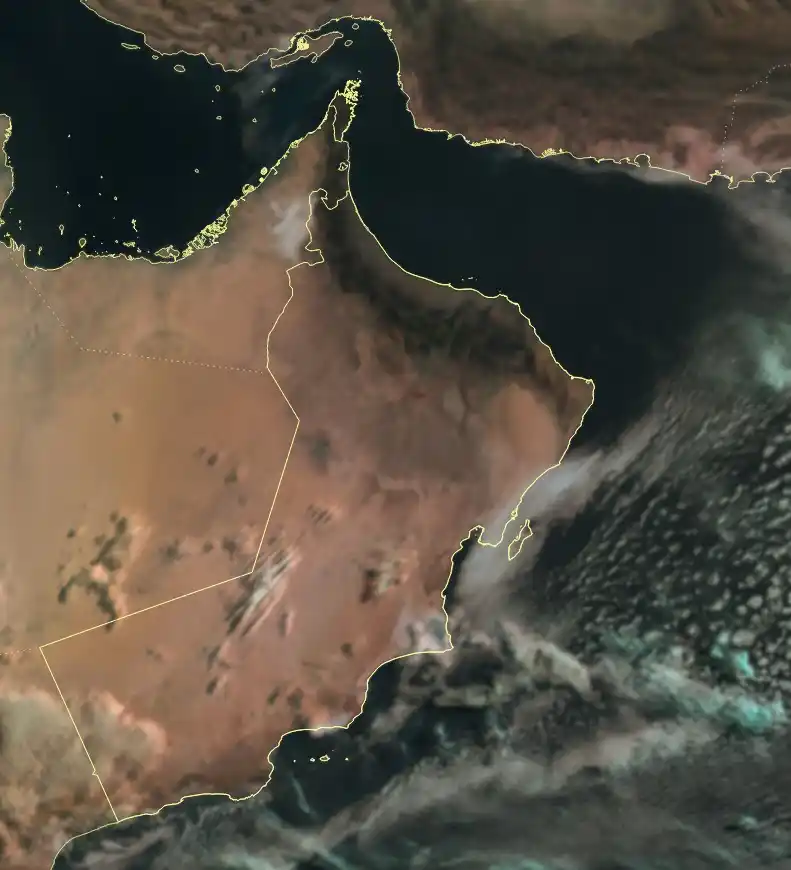 Image from الأرصاد العمانية: 7:35 صباحاً - صحو بوجه عام على معظم محافظات سلطنة عمان. - انتشار السح...