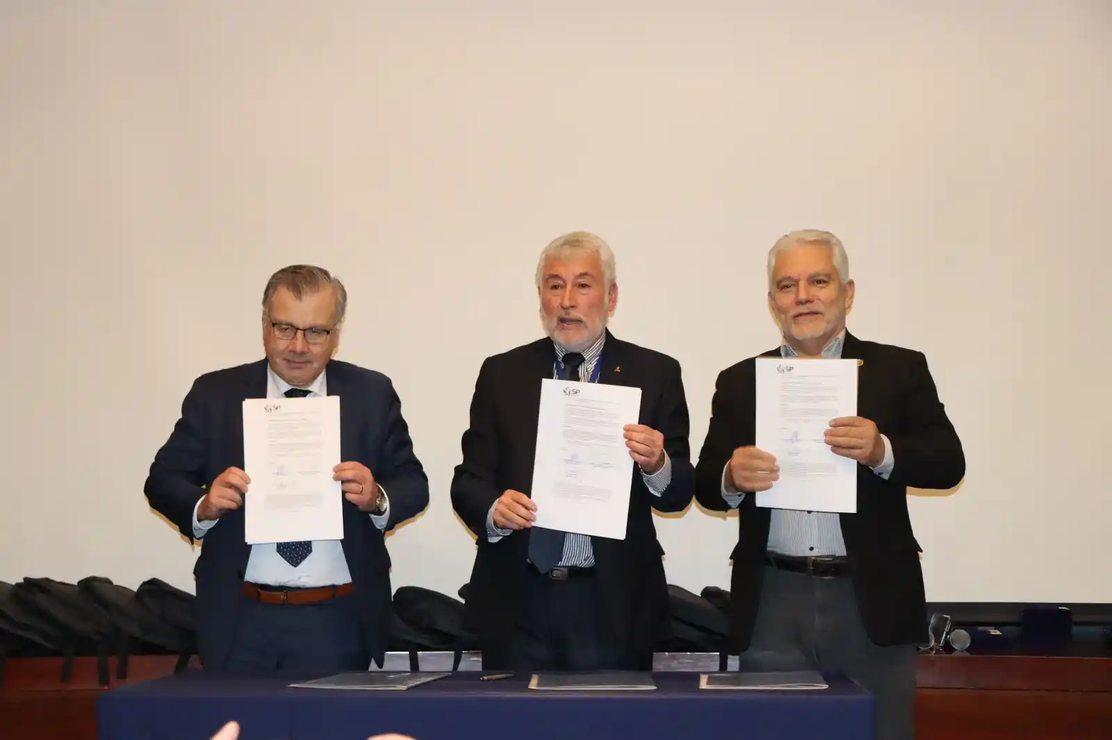 Image from ANEF CHILE: 🗞️Noticia | *Superintendencia de Pensiones y AFUSUP firman protocolo ...