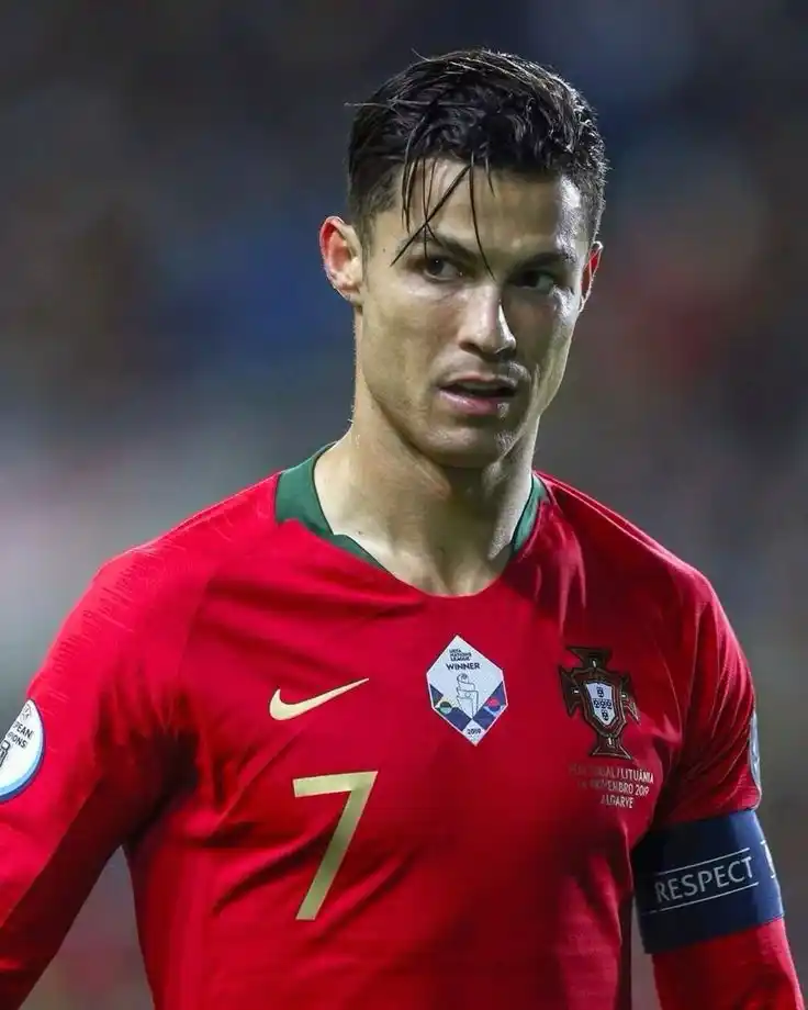 Image from PORTUGAL FANS KERALA: Cristiano Ronaldo won 🇫🇷 Zinedine Zidane his only 3 UCL trophies 🇵...