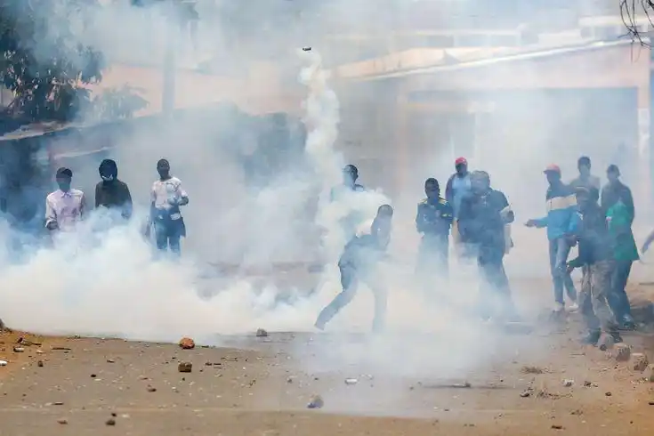 Image from The African Wave : _*Kenya protests_*  Demonstrations erupted in Nairobi and Mombasa foll...