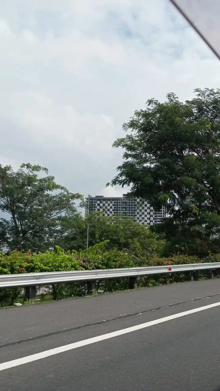 Image from paygorn: otw jkt, mw ketemu willie salim...