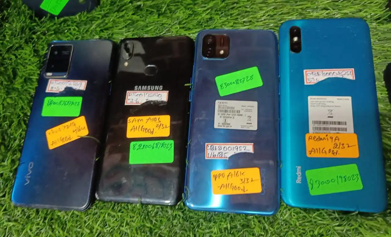 Image from Chandanmobileshop Used Mobiles: Vivo Y21g 4/64 all good 4000. Sam A10s 2/32 all good 2800. Oppo A16K 3...