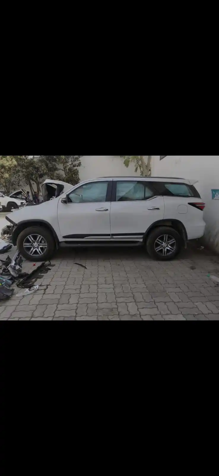 Image from SALVAGE CAR AUCTION INDIA : "Details :DD TITLE REDAY LIFTING ON URGENT BASIS BLOCK CHASSIS AND TUR...