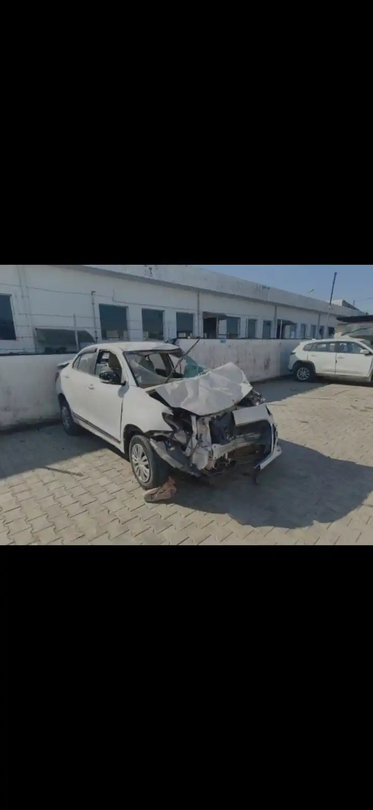 Image from SALVAGE CAR AUCTION INDIA : "Details :WITH PAPER, VIP REGN NO HAS BEEN RETAINED BY INSURED AND NEW...