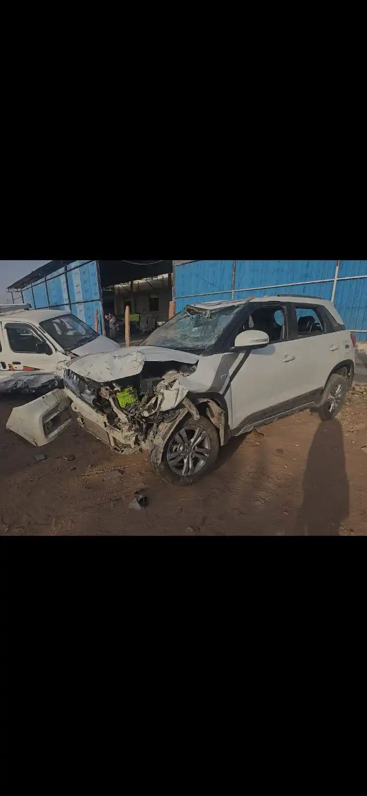 Image from SALVAGE CAR AUCTION INDIA : "Details :With papers missing parts stepny tool kit battery sterio sin...