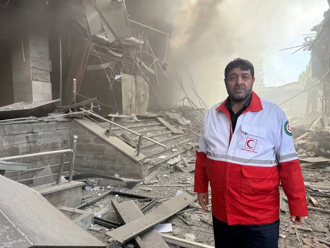 Image from Infos Minutes: ⚡️ : Israël bombarde le bâtiment du croissant rouge iranien....