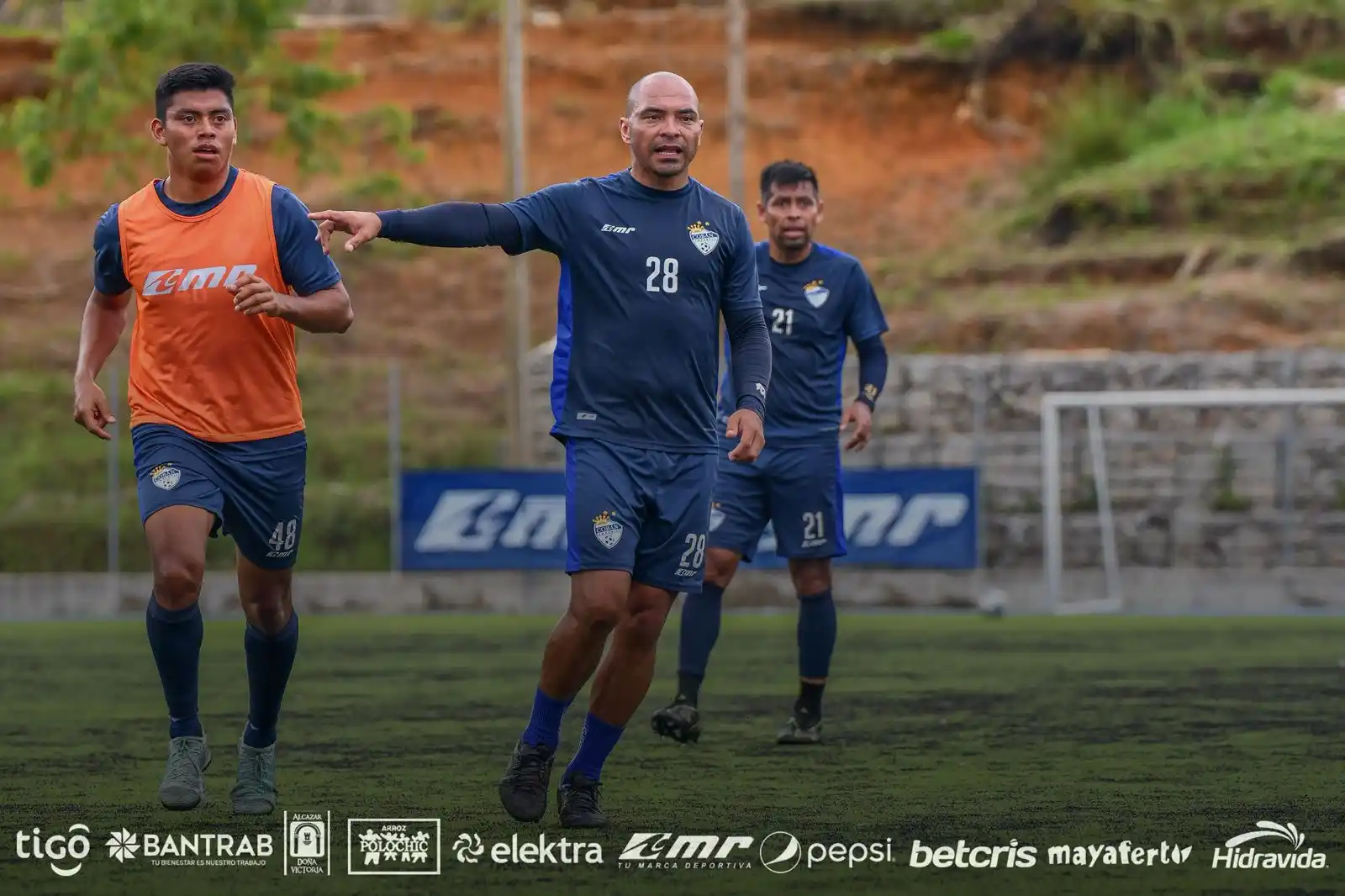 Image from CSD Cobán Imperial: Primera sesión del día completada con intensidad y compromiso. Cada pa...