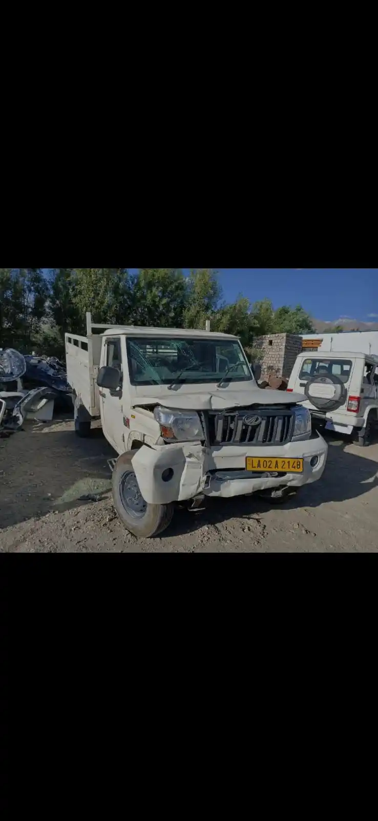Image from SALVAGE CAR AUCTION INDIA : "State: LADAKH Make: M & M Varient: BOLERO MAXX PUP 1.3L LXD CBC Manuf...