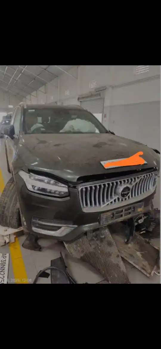 Image from SALVAGE CAR AUCTION INDIA : VOLVO XC 90 B6 BSVI MODEL 2022 1st OWNER AUTOMATIC FUEL PETROL LO...