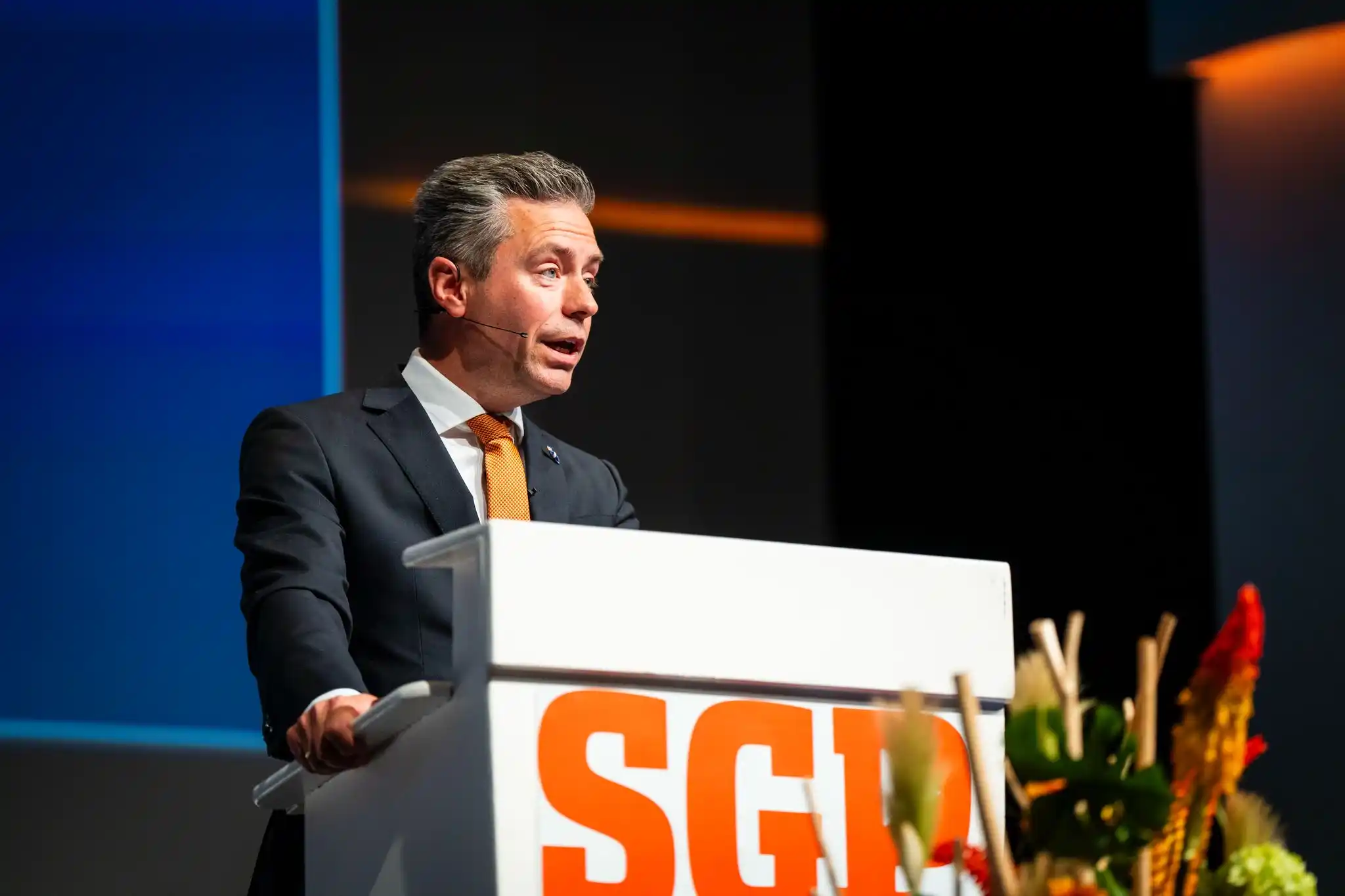 Image from SGP: “Het ongeboren leven, het gezin en de verre naaste zijn cruciaal om te...