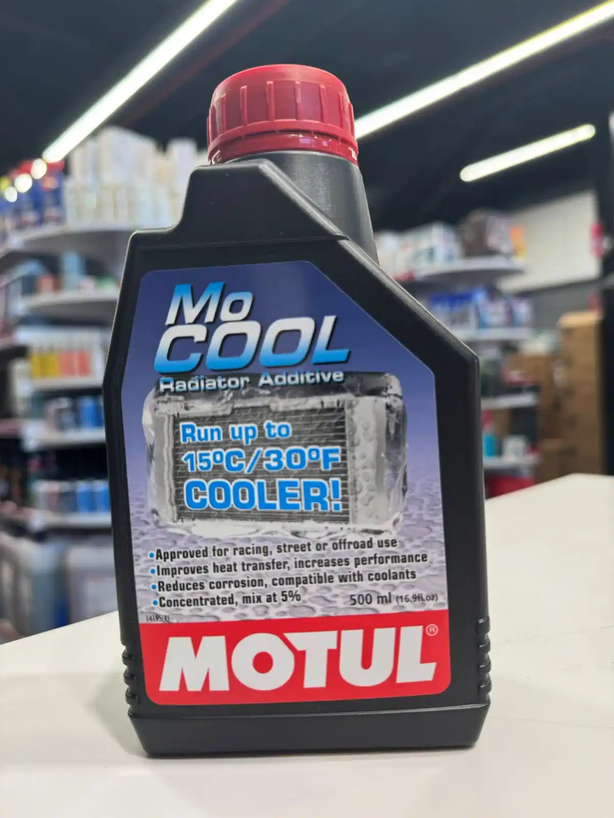 Image from كاربوست  Carboost Channel: 🚗💨 خلّ حرارة محركك تحت السيطرة مع Motul MoCool! 💧❄️  هل تبحث عن أدا...