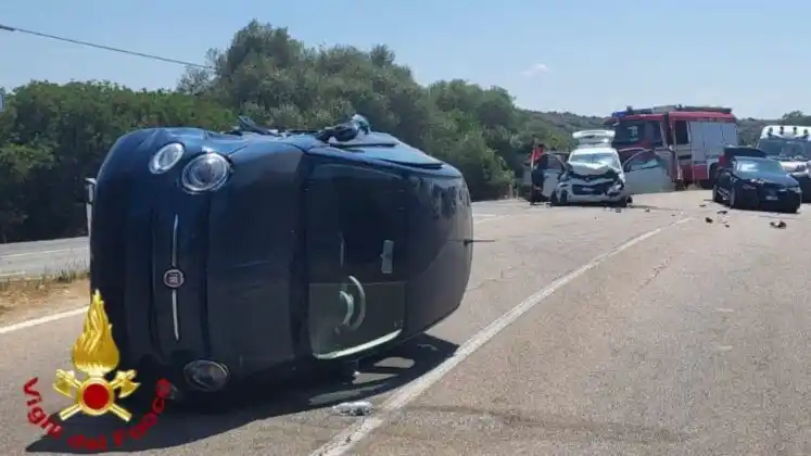 Image from Cagliaripad.it: *Maxi incidente a Olbia: 10 persone in ospedale*  Uno scontro violento...