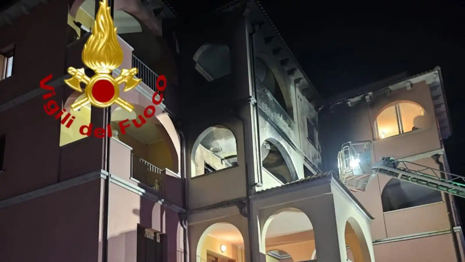 Image from Cagliaripad.it: *Olbia, incendio in un appartamento: due intossicati e venti evacuati*...