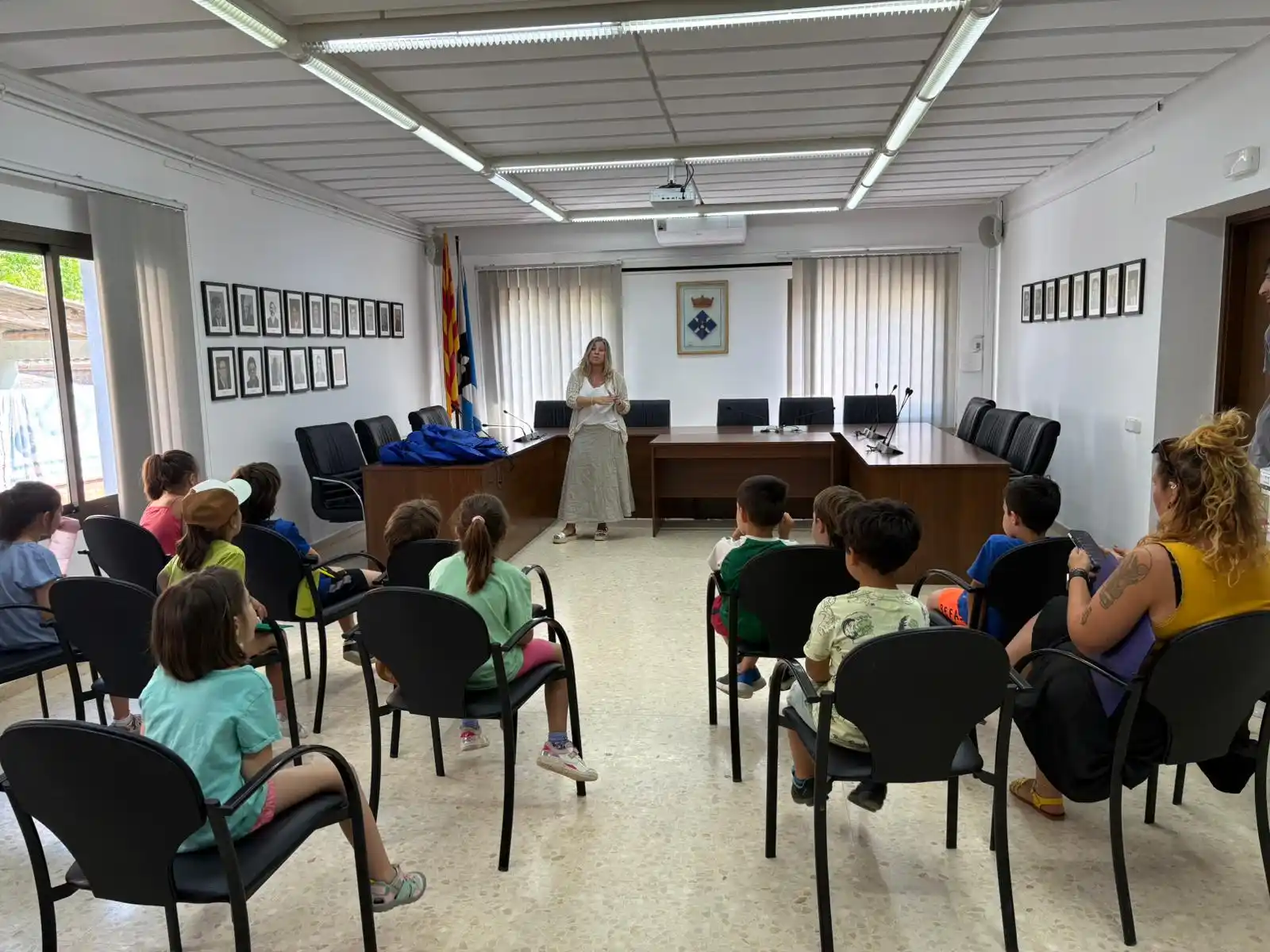 Image from Ajuntament de Vallgorguina: 🏛 Visita de 1r de primària de l’Escola Vallgorguina a l’Ajuntament.  ...