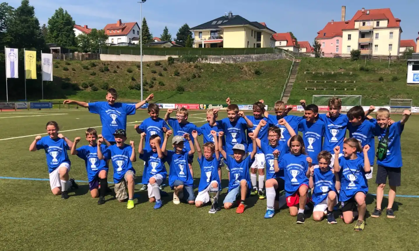 Image from SV Barkas Frankenberg: Herzlichen Glückwunsch an die 💙Kids🤍 der E-Jugend zum Staffelsieg 🥇...