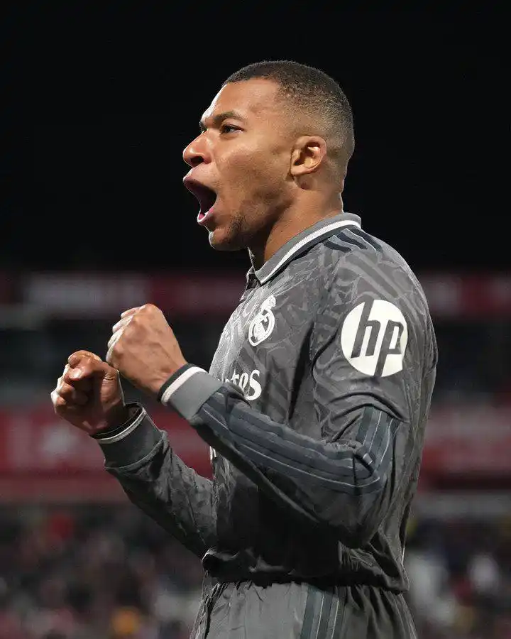 Image from Ric News🧾: 🚨 Mbappé est absent de l'entraînement du Real Madrid ! 🥶  Le Françai...