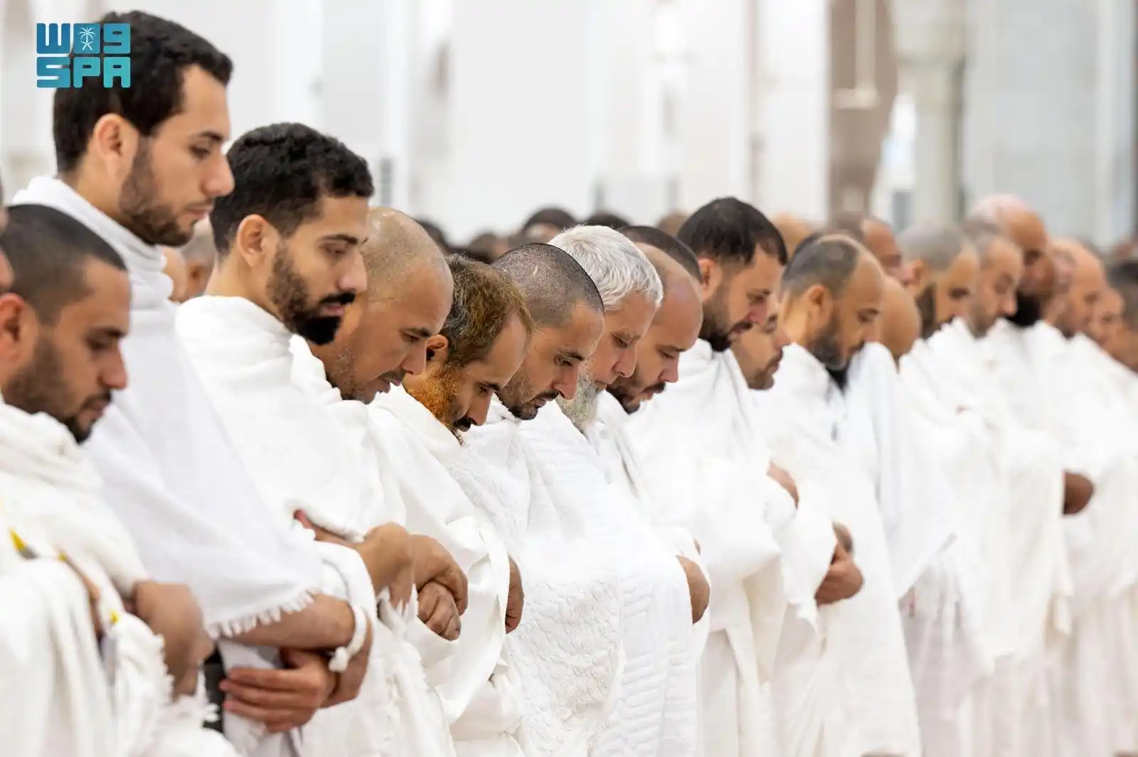 Image from Saudi Expatriates: Scenes from the Fajr prayer of Arafah Day at Namirah Mosque 😍.. <a cl...