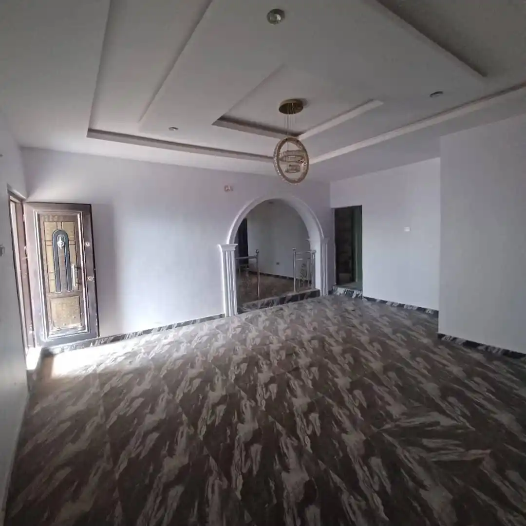 Image from NEGRO GLOBAL HOMES IBADAN.... ALL APARTMENTS 24/7 SURE PLUG IN IBADAN: *TO LET* *A standard 3 bedroom flat with all modern facilities at ilut...