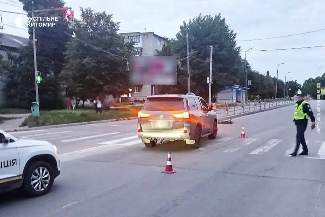 Image from Суспільне Житомир: У Бердичеві сталася ДТП — водій Lexus збив 14-річну дівчину, яка попер...