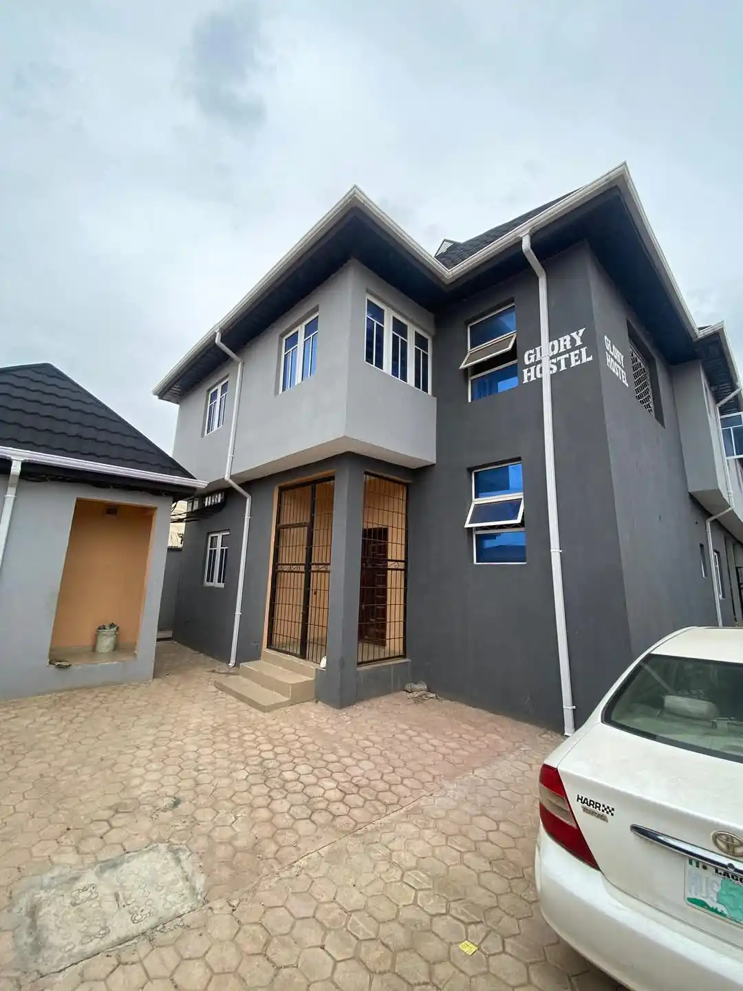 Image from NEGRO GLOBAL HOMES IBADAN.... ALL APARTMENTS 24/7 SURE PLUG IN IBADAN: VACANT NOW A VERY SPACIOUS AND NICE ROOM SELF CONTAIN WITH WARDROBE,K...
