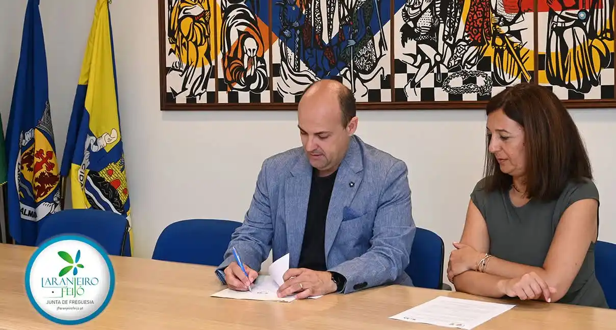 Image from JF Laranjeiro e Feijó: Assinatura do protocolo entre Junta de Freguesia do Laranjeiro e Feijó...