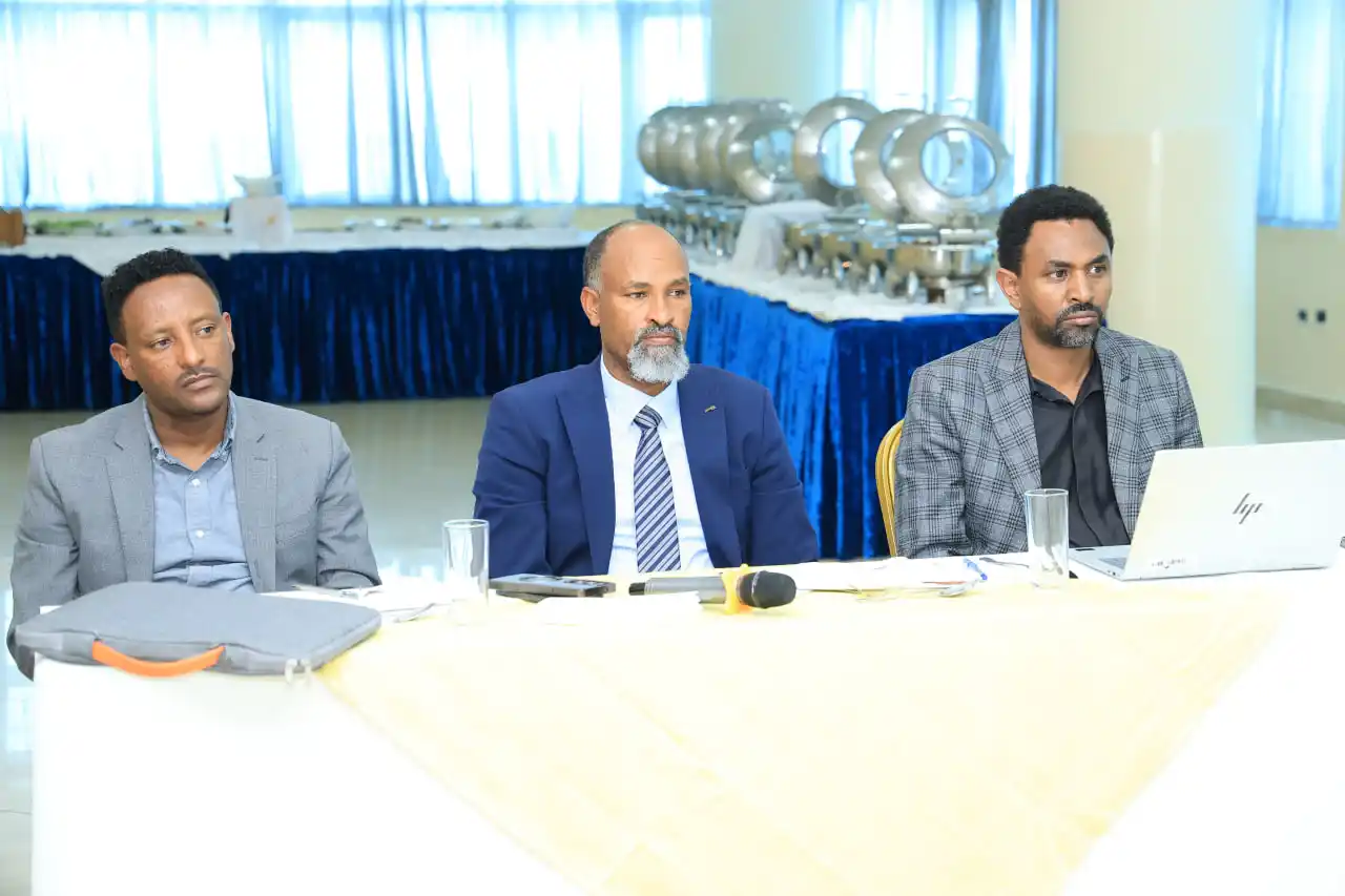 Image from Addis Ababa Education Bureau: በከተማ አስተዳደሩ የፊታችን ማክሰኞ በሚሰጠው የ12ኛ ክፍል መልቀቂያ ሀገር አቀፍ ፈተና መለማመጃ ፈተና ላይ የ...