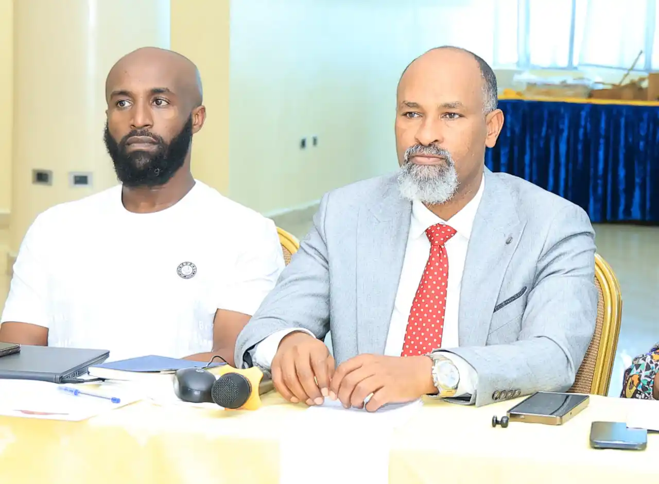 Image from Addis Ababa Education Bureau: በዛሬው እለት መሰጠት የተጀመረውን የ2017 የትምህርት ዘመን የ6ኛ ክፍል ከተማ አቀፍ ፈተና አሰጣጥን ኮማንድ ...