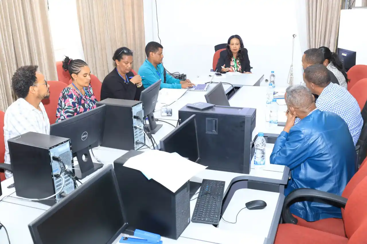 Image from Addis Ababa Education Bureau: ከአዲስ አበባ ከተማ አስተዳደር ውሀና ፍሳሽ ባለስልጣን የመጡ አመራሮችና ባለሙያዎች በትምህርት ቢሮ ልምድ ልውው...