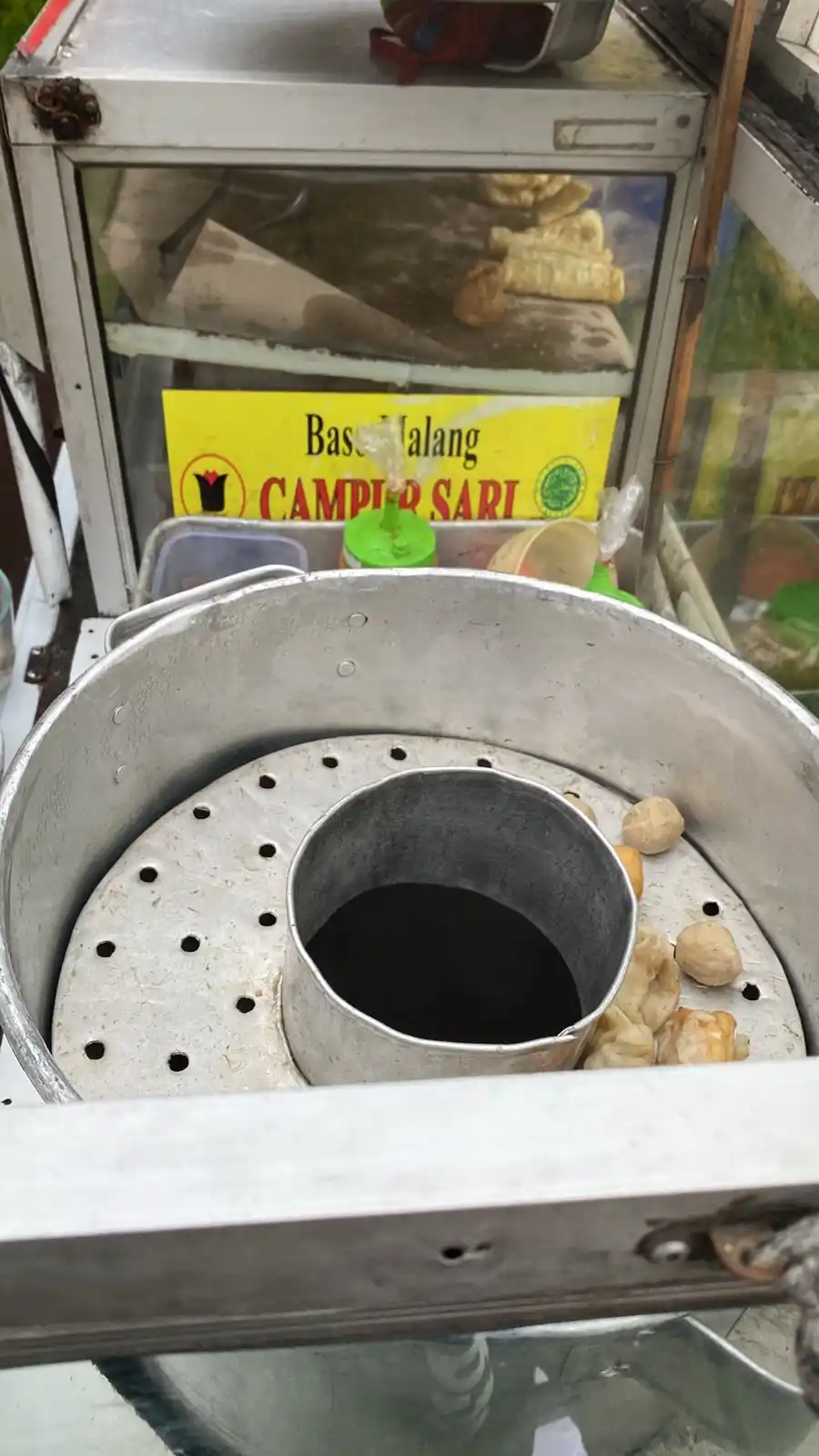 Image from raraa🐈⬛: ngejar2 abang bakso...