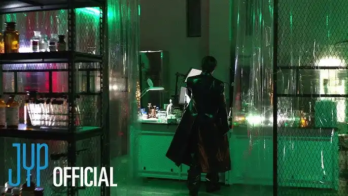 Image from ¤ (¯´☆✭.¸_)¤ Info SKZ vote & stream ¤(_¸.✭☆´¯) ¤: 🎧YOUTUBE A SKZ-PLAYER de Changbin "ULTRA" le faltan 298.885 vistas p...