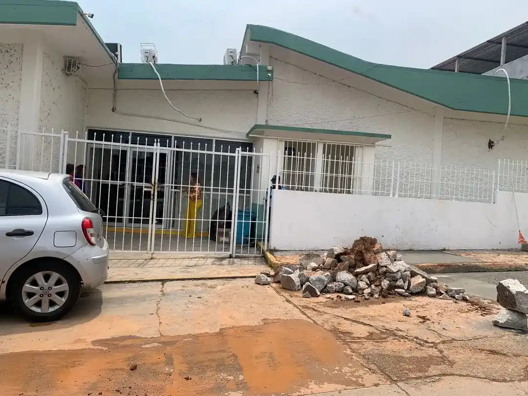 Image from Sintexto Noticias Tabasco: *NOTICIAS DE TABASCO* 👉A más de un año de solicitar la reparación de...