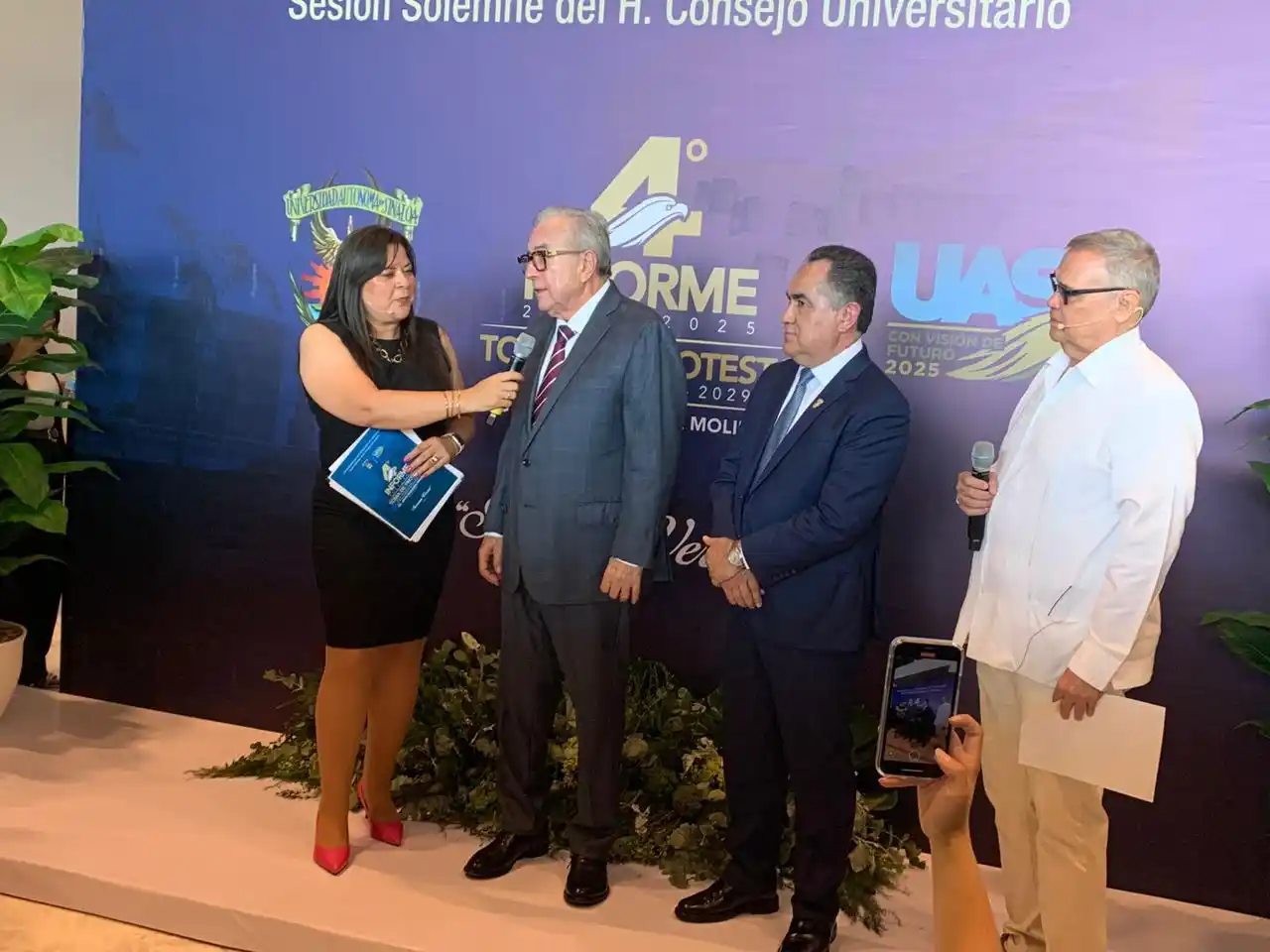 POLITIKMNTE - Political Junkies  post