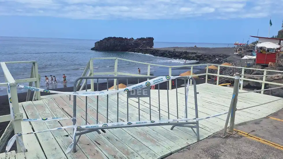 Image from DIÁRIO Madeira: 🔴 CASOS DO DIA  *Acesso principal à Praia Formosa continua interdito ...