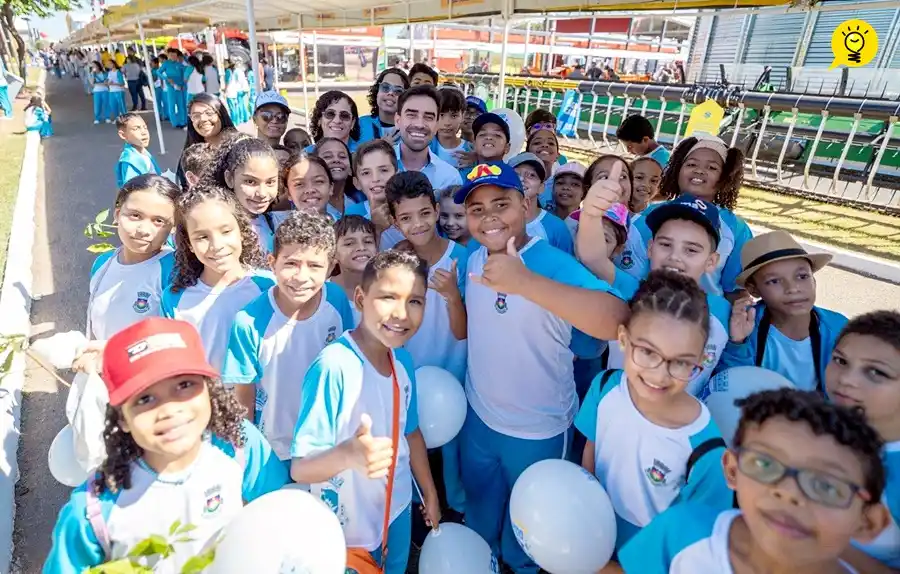 Image from Se Liga Barreiras - Notícias do Oeste Baiano: *EDUCAÇÃO E AGRONEGÓCIO DE MÃOS DADAS EM LUÍS EDUARDO MAGALHÃES* _Estu...