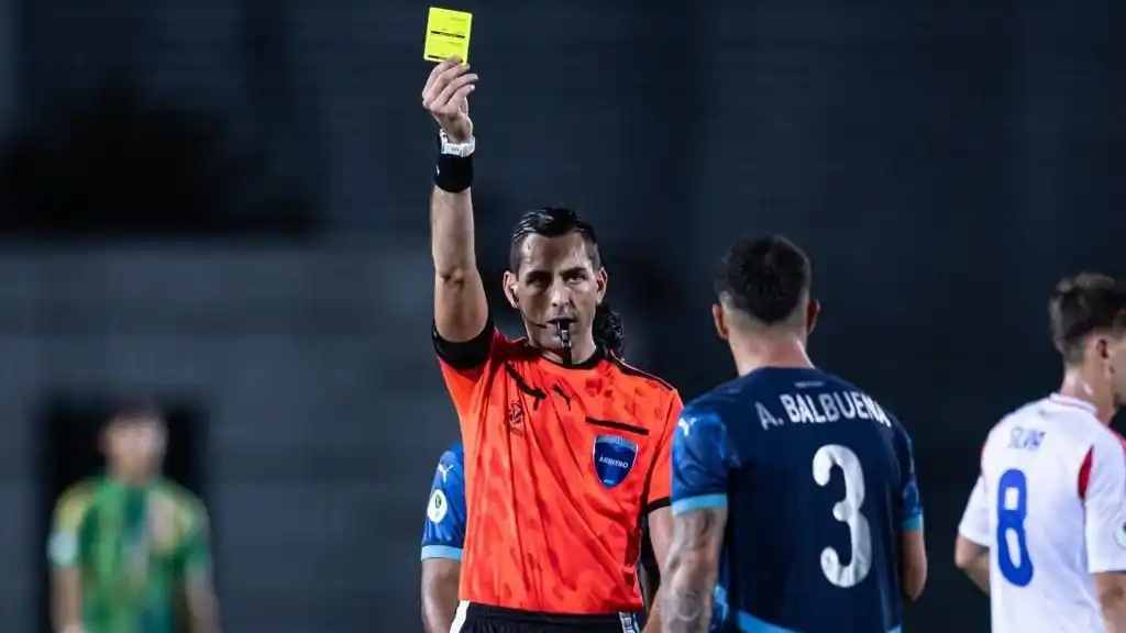 Image from EspansioneTV NEWS: *Europei Under 19 in Romania, Colombo dirige Inghilterra-Germania* _La...
