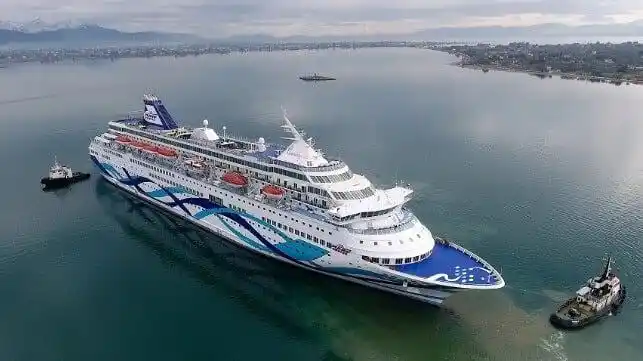 Image from Jewish Breaking News : *First rescue cruise ship arrives in Ashdod carrying 2,000 stranded Is...