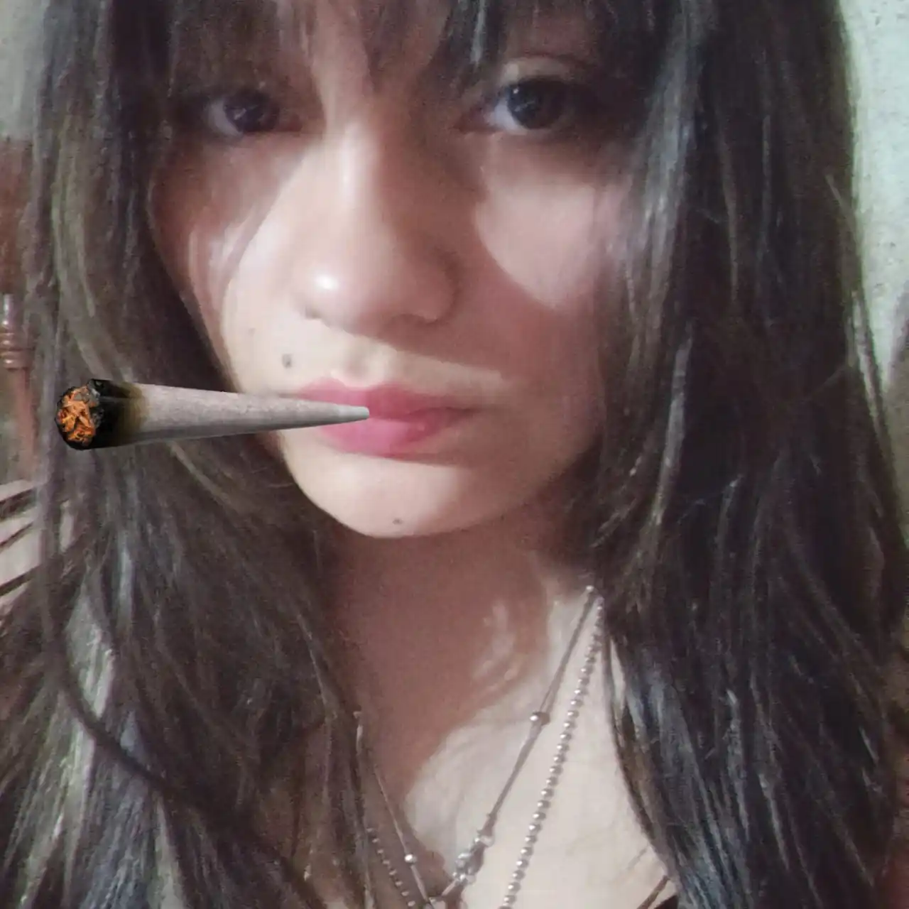 Image from Yazmin Crys: Fumando 100% real no fake...