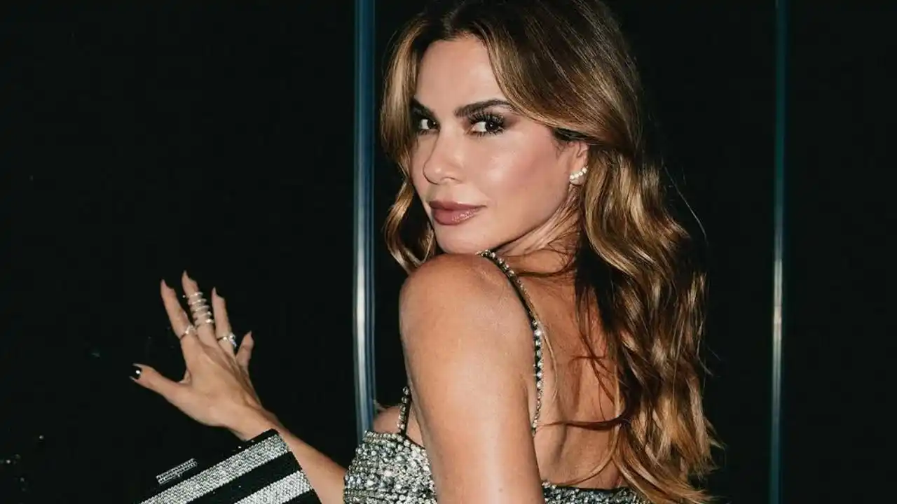 Image from Lorena R7 | Notícias do Brasil e do mundo, famosos, música e TV: Luciana Gimenez elogiou Rod Stewart ao relembrar seu primeiro namoro A...