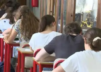 Image from EspansioneTV NEWS: *Maturità 2025, scatta il toto tracce. I presidi comaschi: “Ragazzi se...
