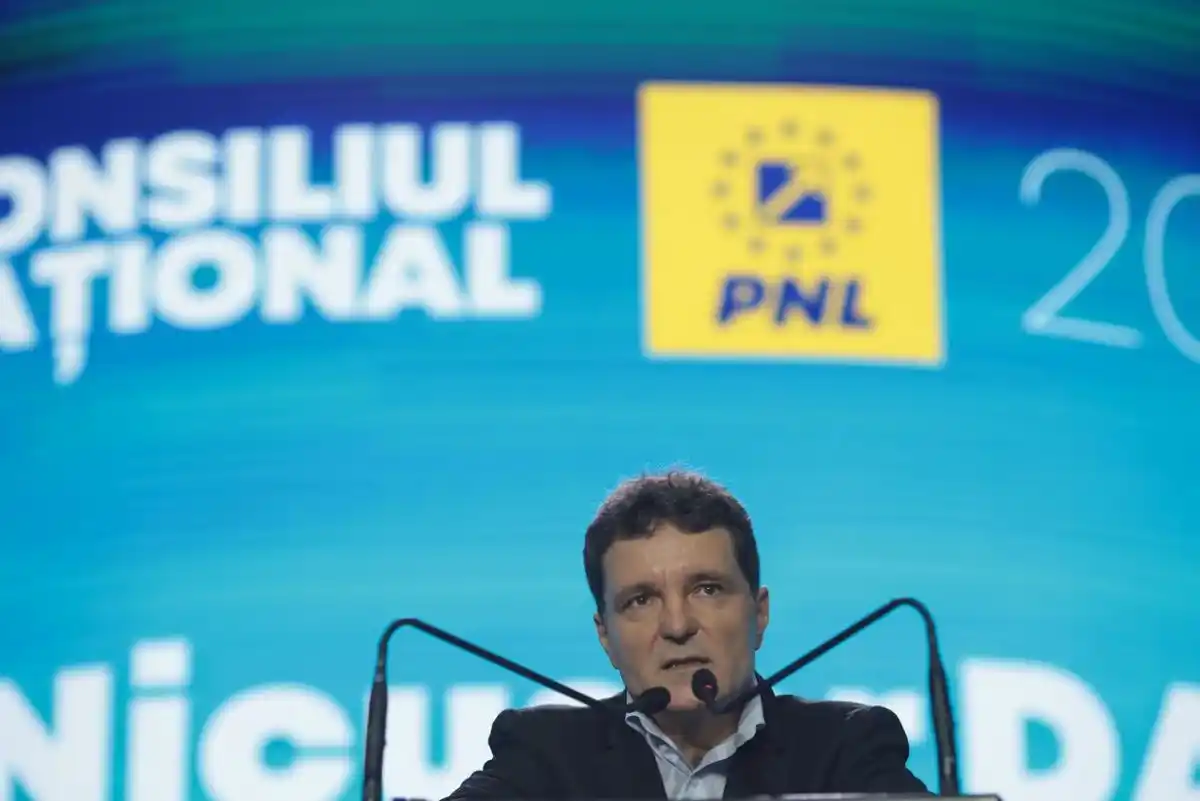 Image from stiripesurse.ro: Mesaj dur din interiorul PNL pentru președintele Nicușor Dan: 'România...