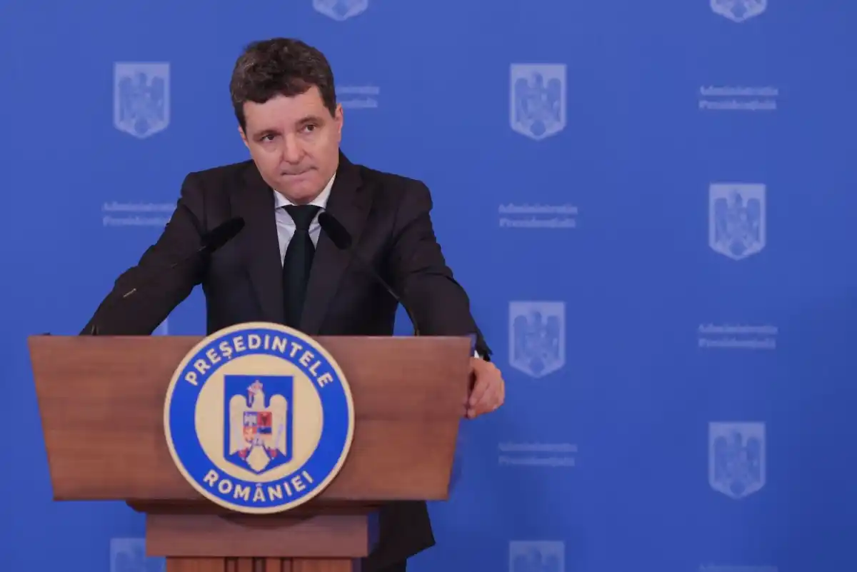 Image from stiripesurse.ro: Nicuşor Dan şi-a depus declaraţia de avere. A trecut și numele persoan...