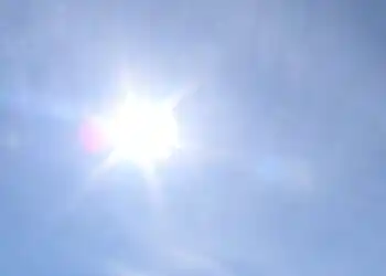 Image from EspansioneTV NEWS: *Sole e caldo, allerta ozono. Arpa e Legambiente: “Rischi per la salut...